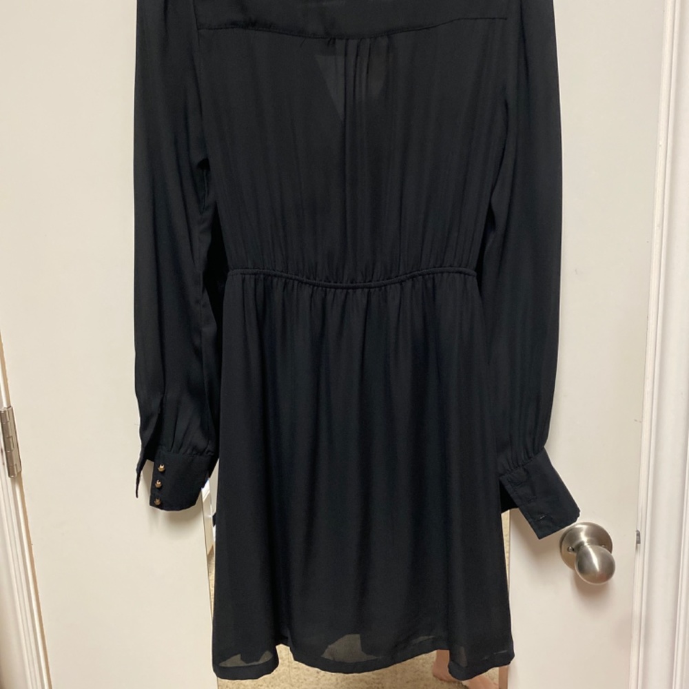 Black wrap v neck - Picture 2 of 3